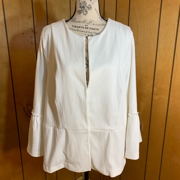 Roz & Ali Jackets & Blazers - Roz&ali white blazer jacket